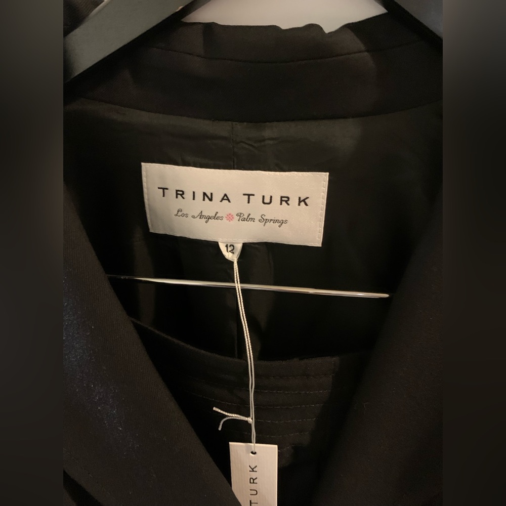 Black Cap Sleeve Sports Coat